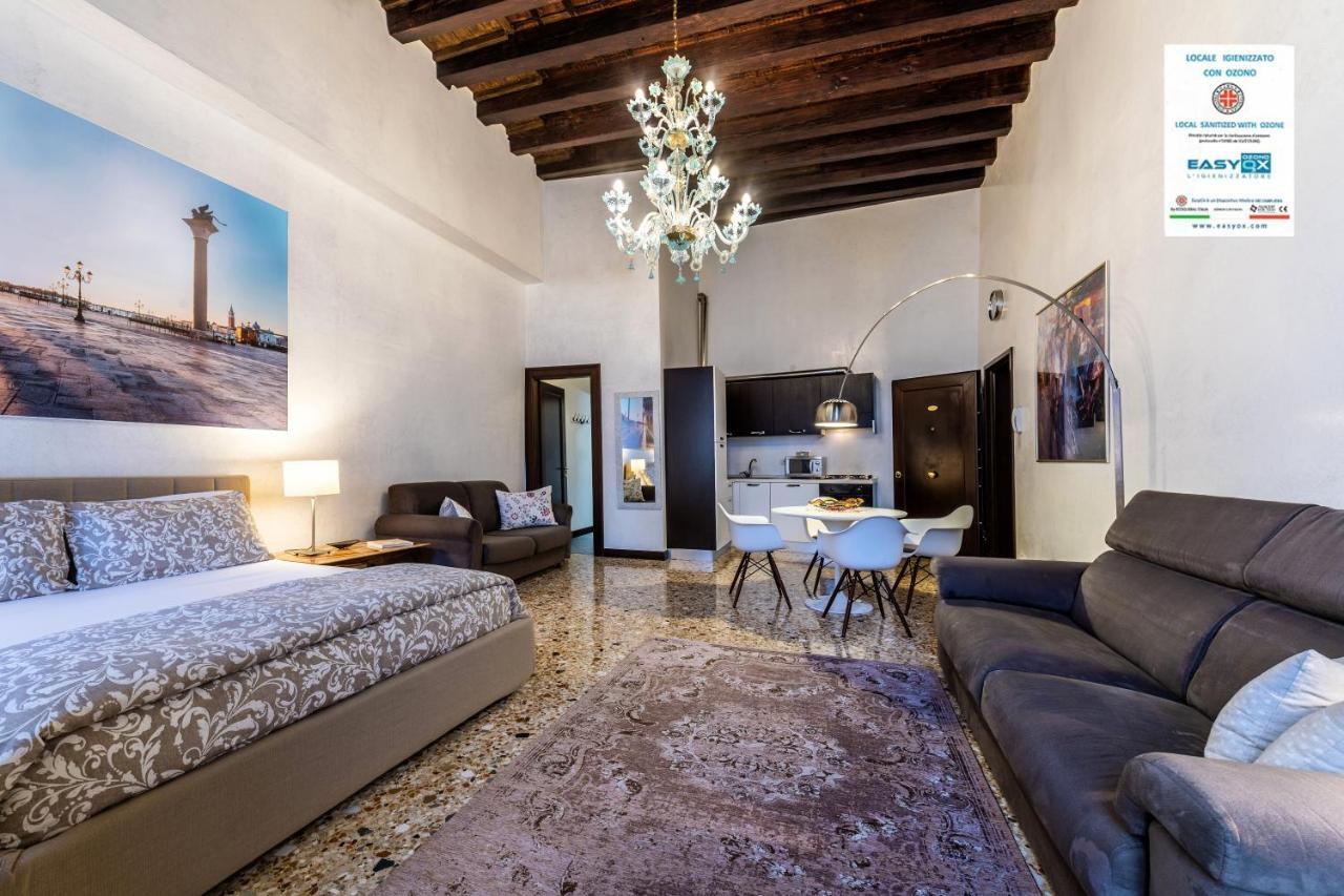Ca Sant'Angelo Apartment Venice Exterior photo